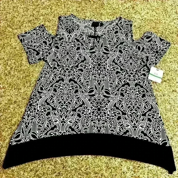 NWT Classy Black & White Rafaella Top - Large. - Picture 2 of 11